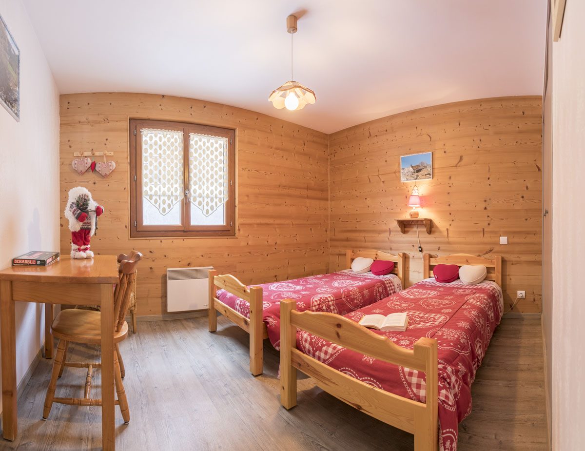 Gîte La Grande Casse — chambre 2, deux lits simples