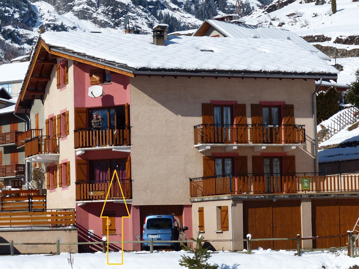 Gîte La Parrachée — vue extérieure du chalet